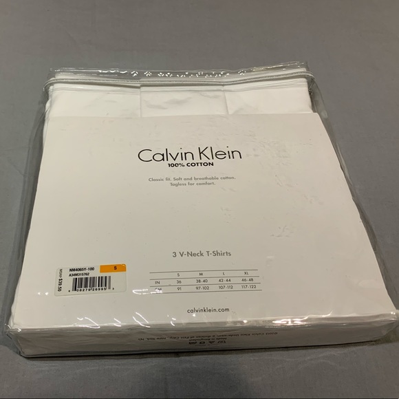 New Calvin Klein V-Neck T-Shirts 100%Cotton - Picture 2 of 3